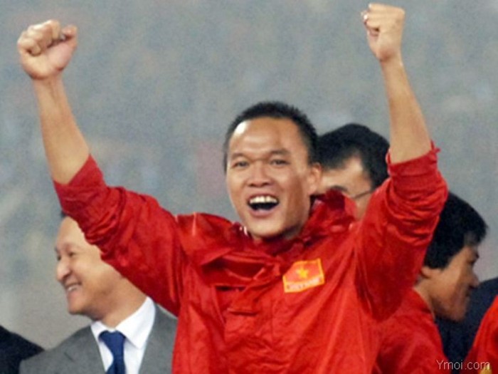 Kỳ AFF Cup 2008 là giải đấu thành công nhất với cá nhân Hồng Sơn và ĐTVN. Ở giải đấu đó, anh đã trở thành người hùng với những pha cản phá xuất thần, chưa khi nào người hâm mộ thấy Hồng Sơn chơi ‘lên đồng’ như thế.